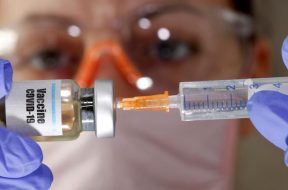 2020-04-10t100949z_902612675_rc2m1g9db7rz_rtrmadp_3_health-coronavirus-vaccine