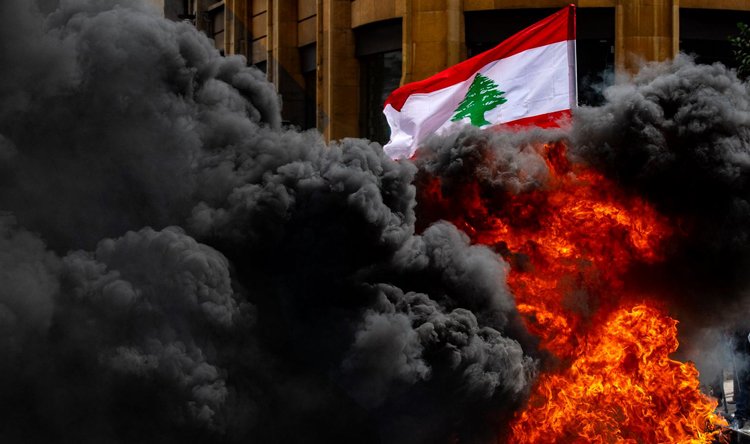 عندما تتداعى الدولة ..