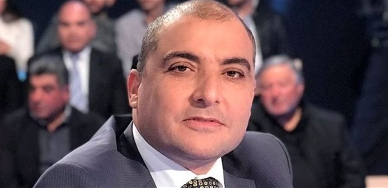 البيت ده ضاهر وحيفضل طول عمره ضاهر!