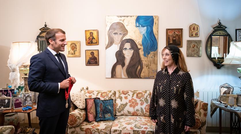 كان غير شكل الماكرون