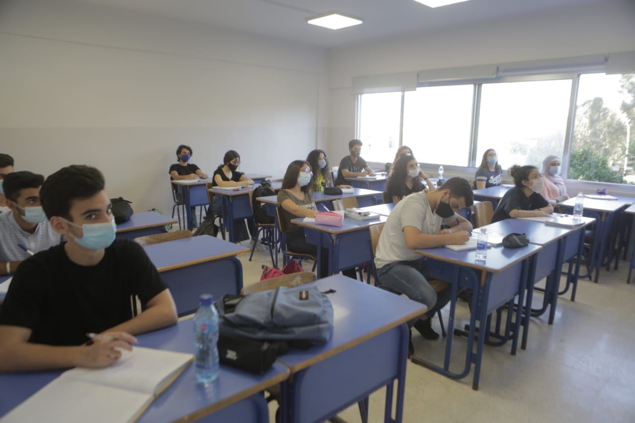 وهكذا ينتشر الوباء !!