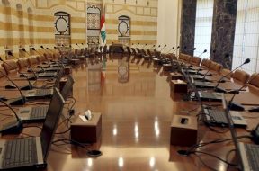 cabinet-empty-table-3