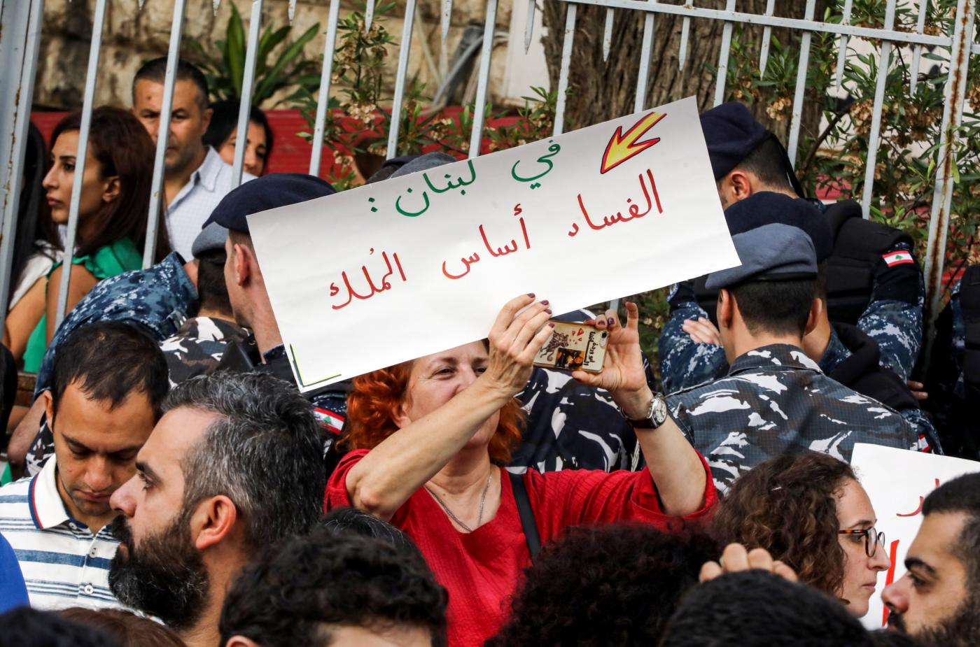 من بطن واحد