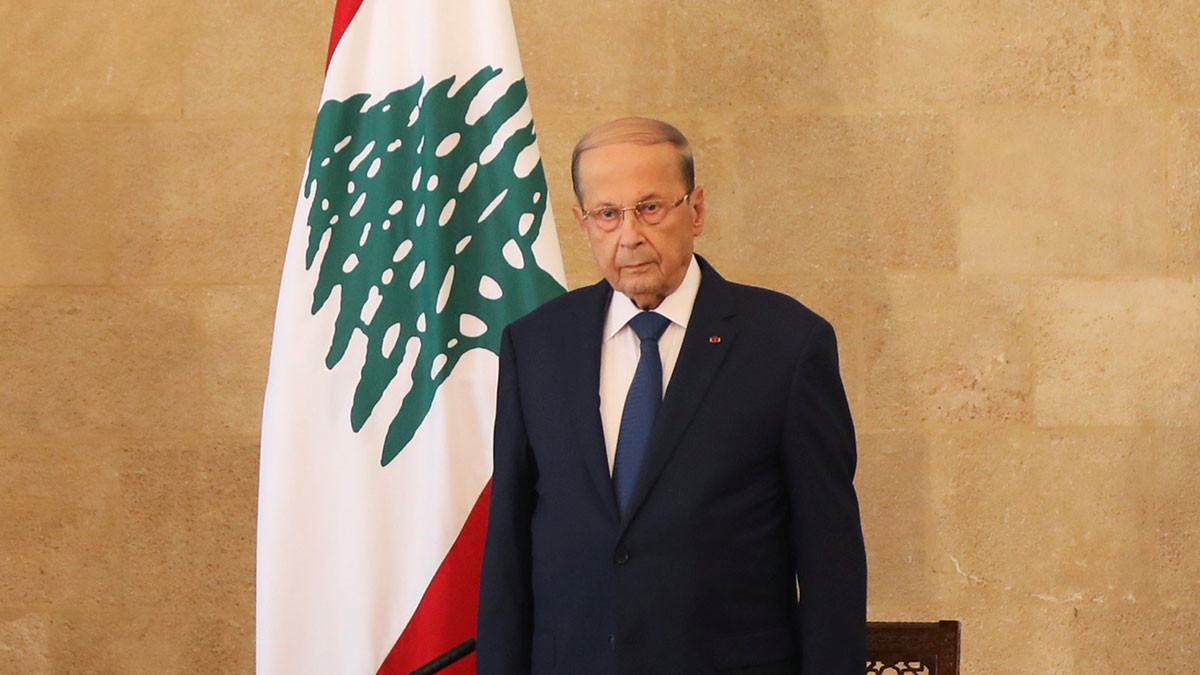 رئيس غائب لجمهورية منكوبة ..  فهل يتنحّى؟