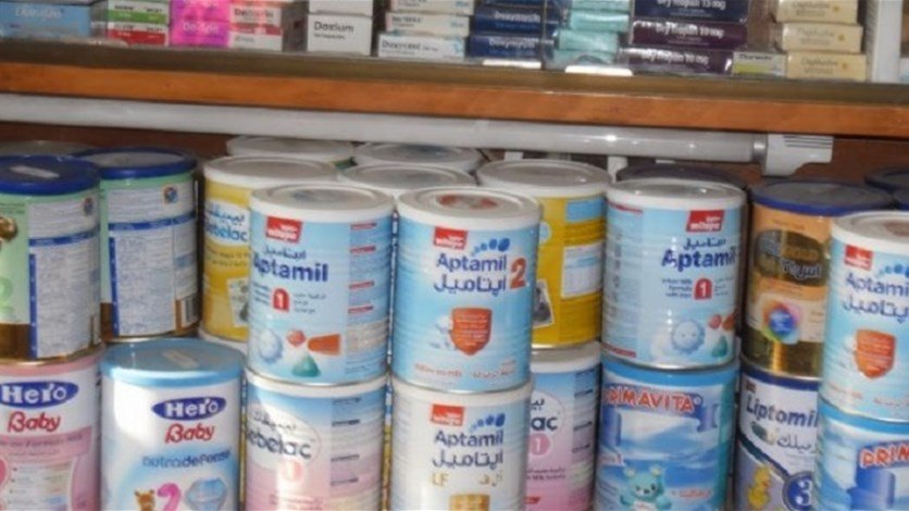 حليب الأطفال مفقود كليًا.. إعلامي لبناني يروي ما حصل معه!