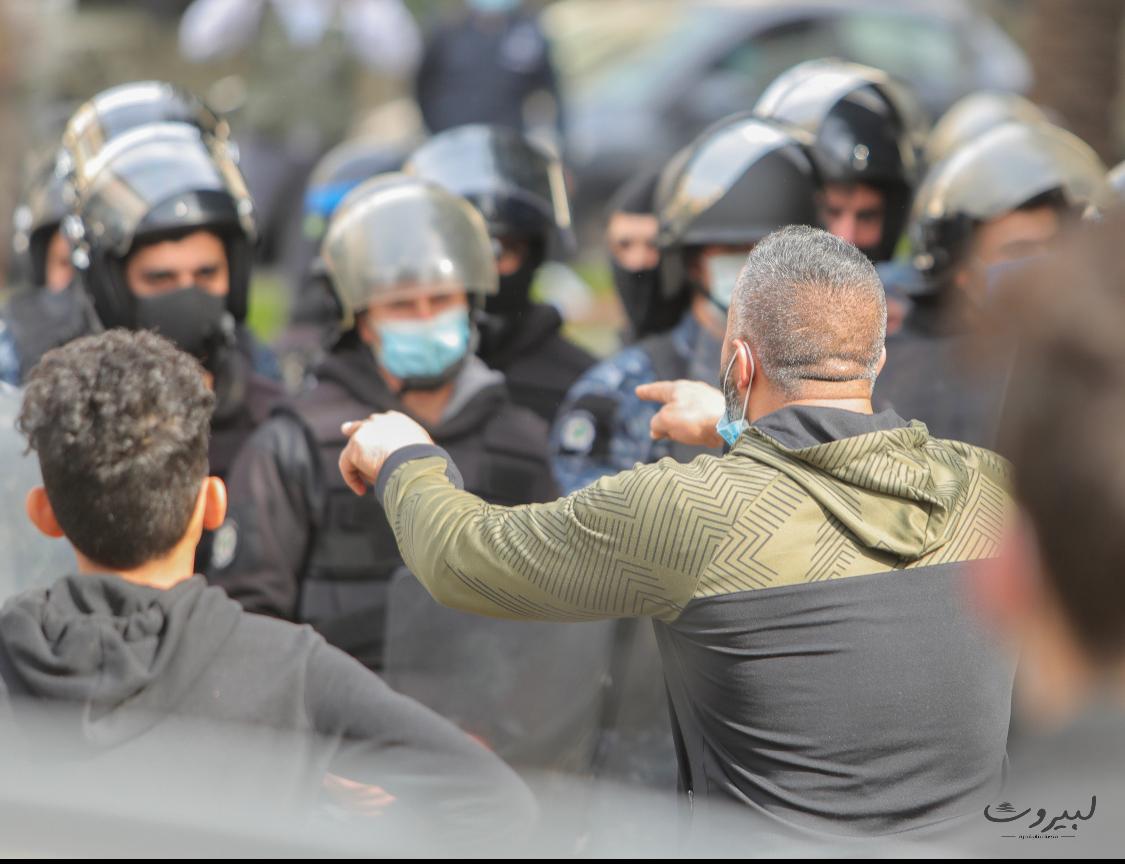 لقاء تشرين: مطالب المتظاهرين محقة.. والغضب إلى تصاعد