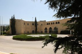 dc13b940-bad2-4c37-8c0a-fbe752183113