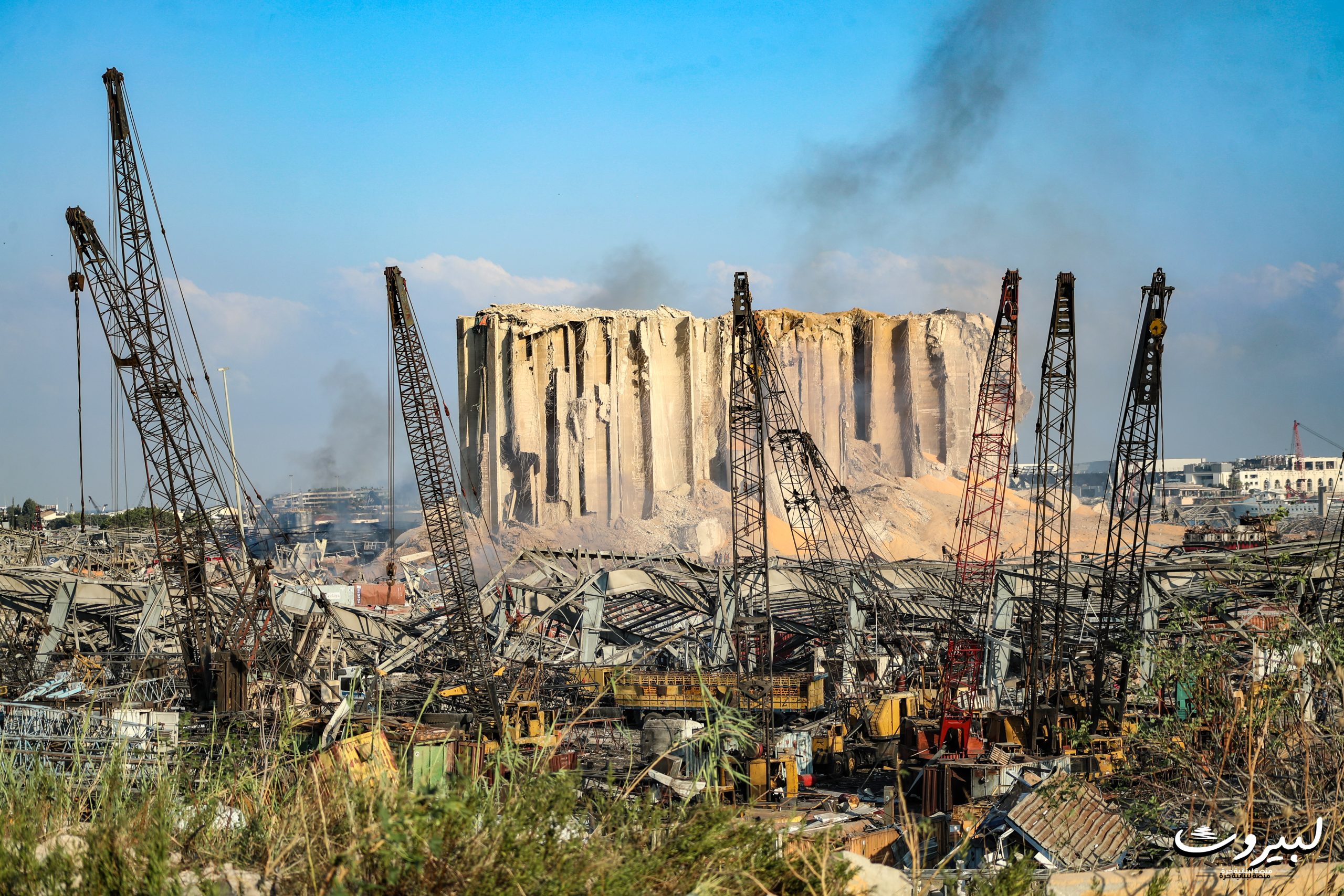 نقل ملفّ التحقيق بانفجار مرفأ بيروت من يد صوّان!