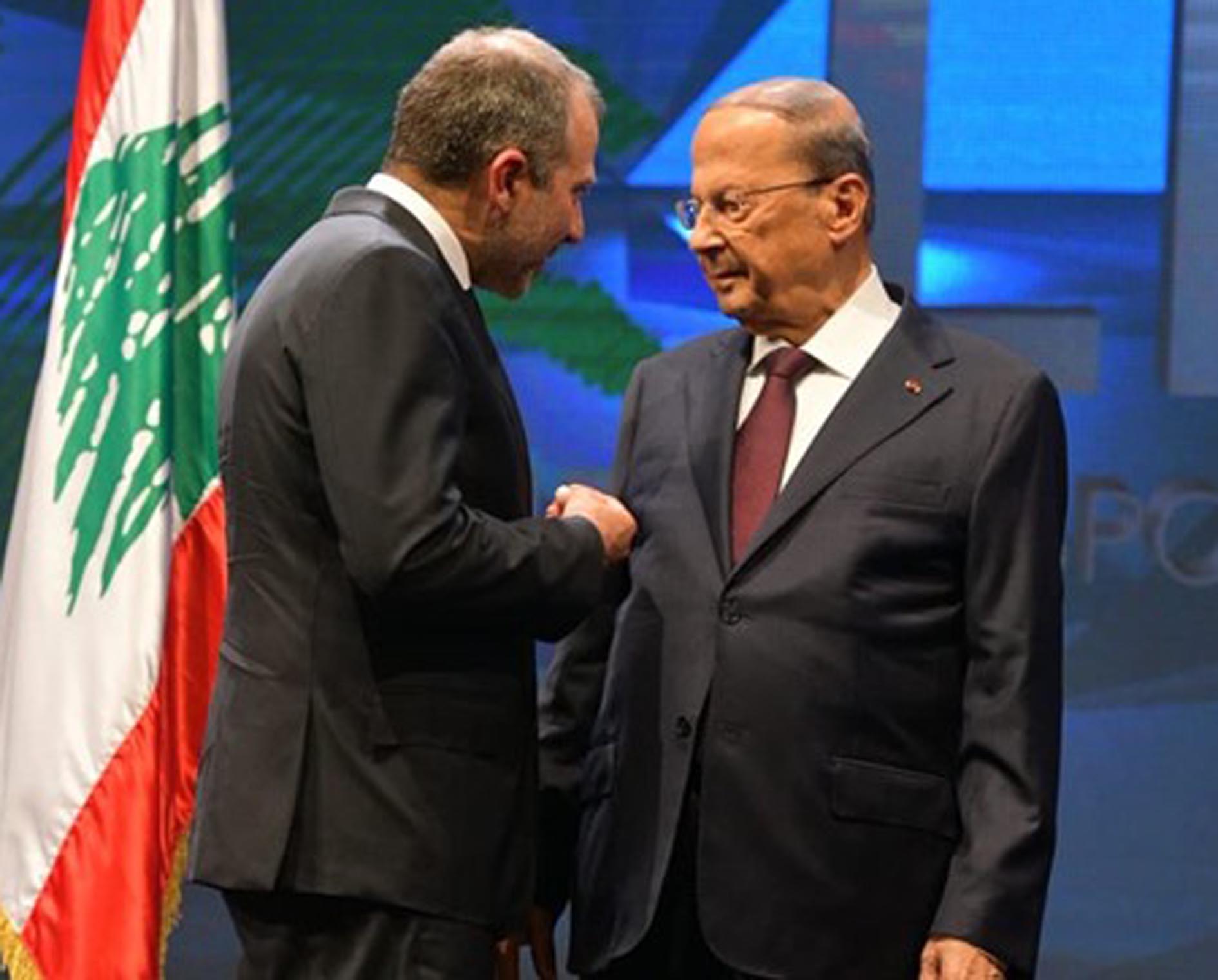 بعد اجتياح حاكم القصر وصهره للدستور.. من يحمي حقوقنا كشعب؟!