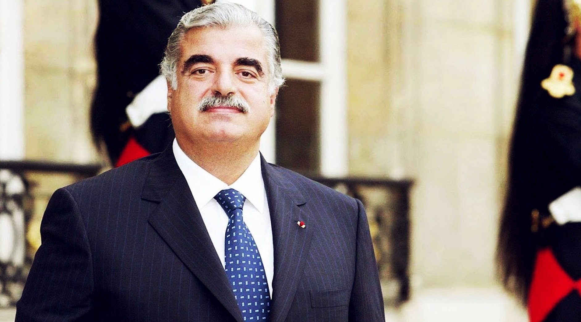 رجل كل الألقاب