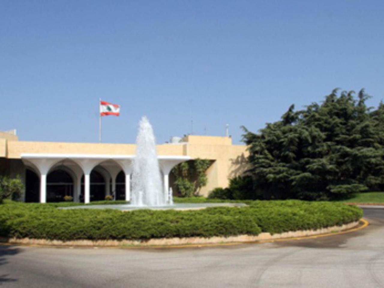 وزير الانحطاط .. وتذاكي القصر