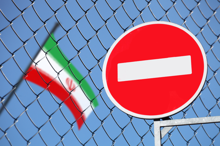 عن انتقاد ايران!