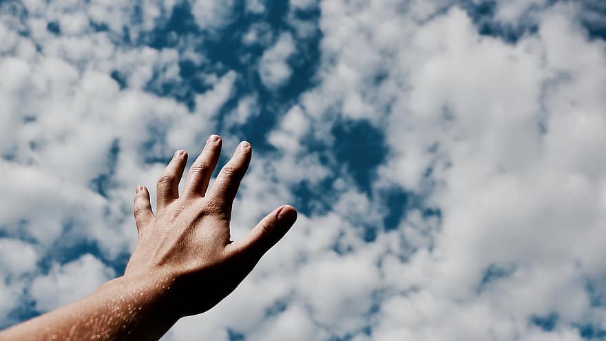 مد يدك … لأكسرها