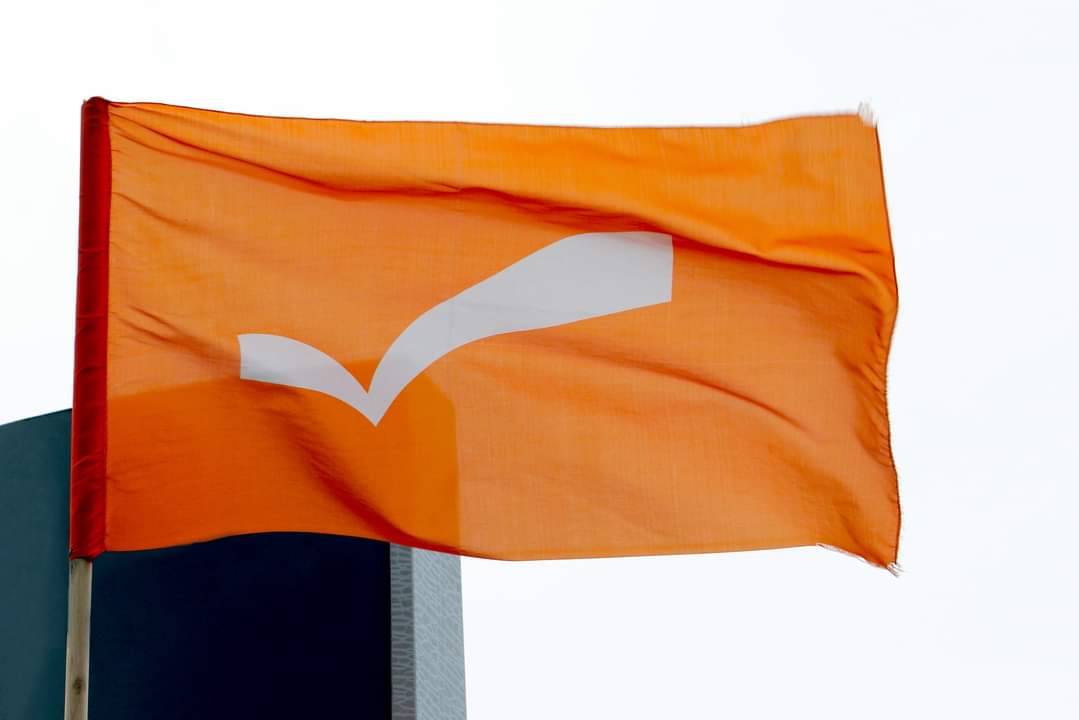 عَونِيات .. خارج السياسة!!