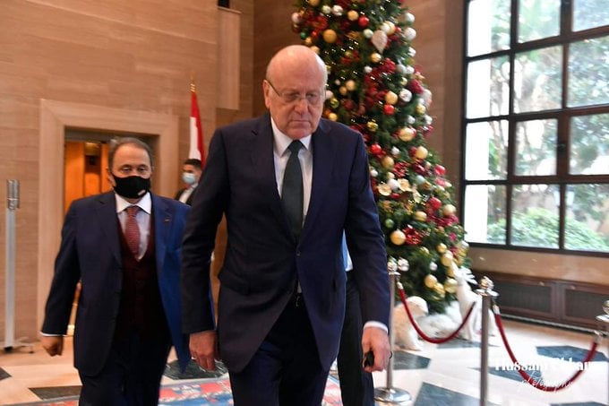 كرة الانهيار تتسع والثنائي الطائفي يختطف صلاحيات رئيس الحكومة!