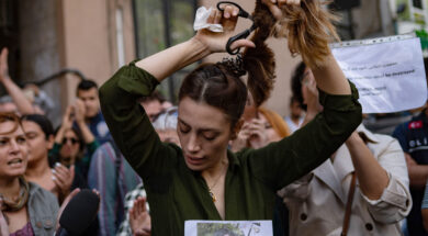 TOPSHOT-TURKEY-IRAN-WOMEN-RIGHTS-DEMO