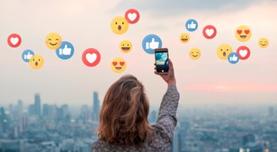 Image-illustrating-a-social-media-influencer-1-scaled