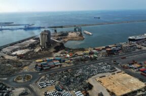 LEBANON-PORT-BLAST-FIRE