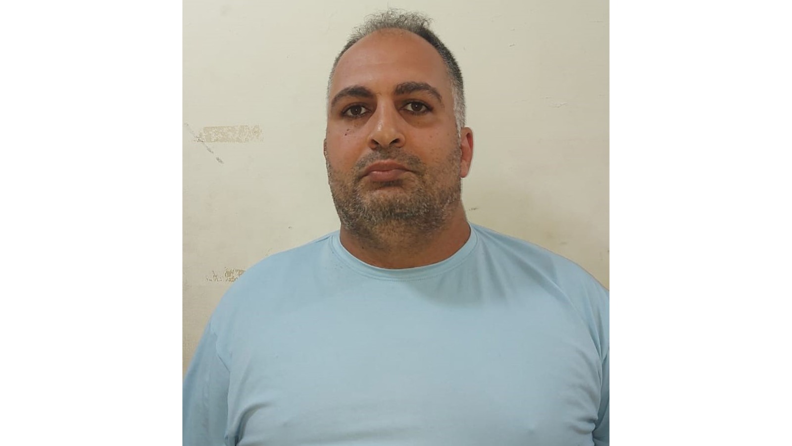 يوهم ضحاياه بقدرته على تأمين وظائف لهم مقابل مبالغ مالية.. الحسيني بقبضة الأمن