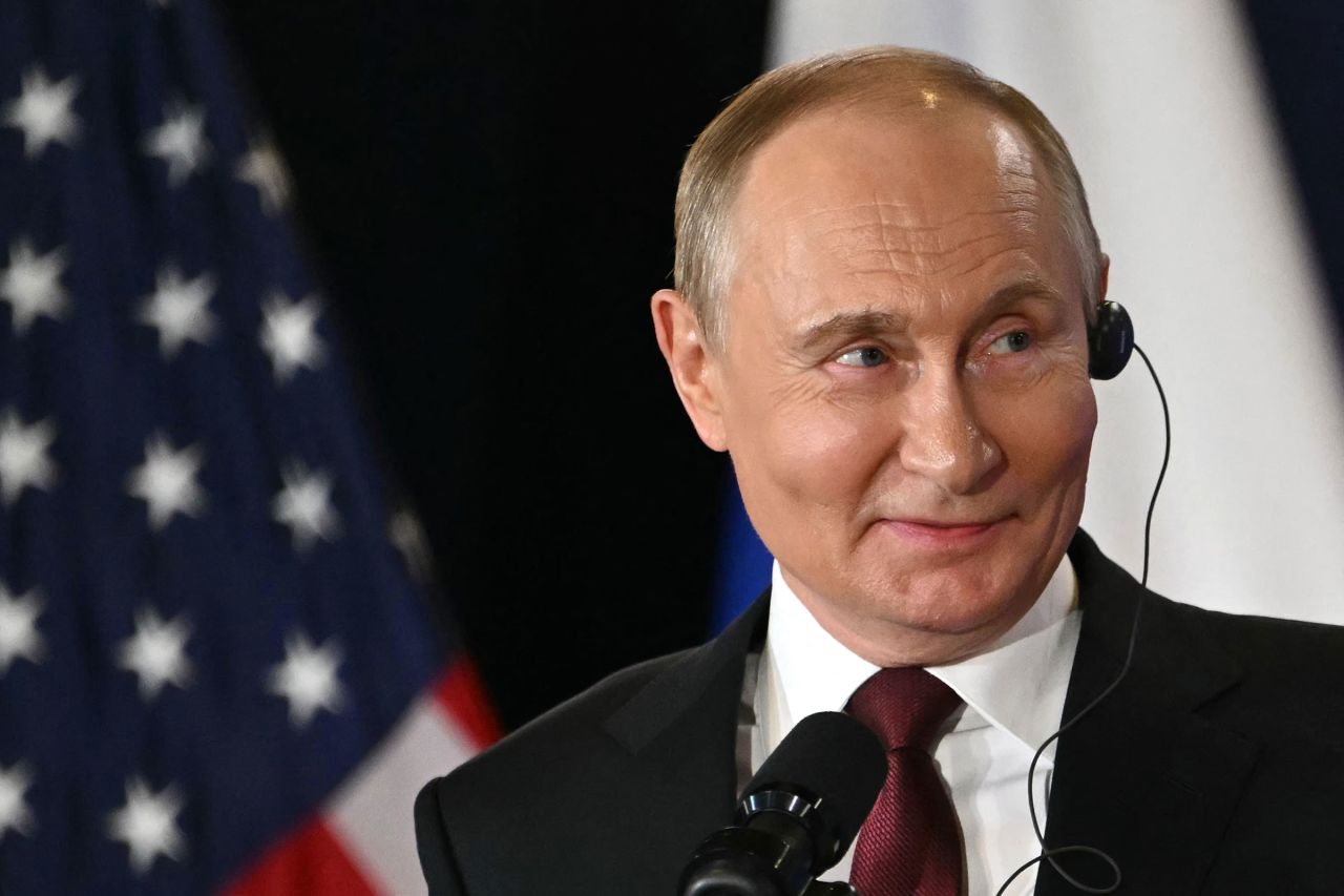 العازف المنفرد وسجادة القيصر