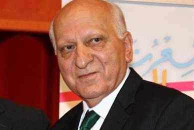 هل ماتت القصيدة الفصيحة مع جورج شكور؟