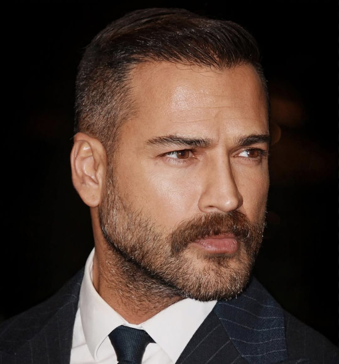 وسام حنا.. نجومية ساطعة كالذهب