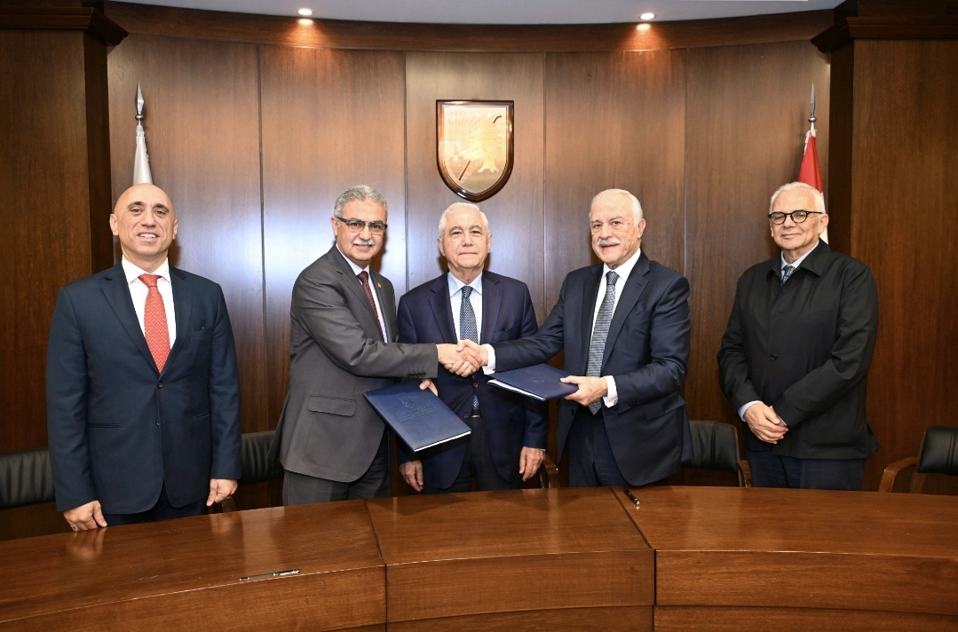 توقيع عقد انشاء مستشفى جامعة بيروت العربية الجامعي مع شركة خطيب وعلمي