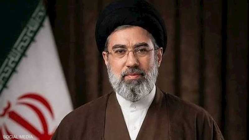 بسبب عدم ظهوره.. مجتبى خامنئي مطلوب في شوارع إيران