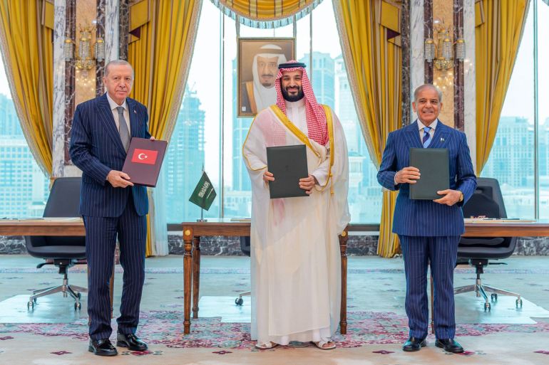 اتفاق مكة.. دفاع مشترك بين السعودية وباكستان وتركيا!
